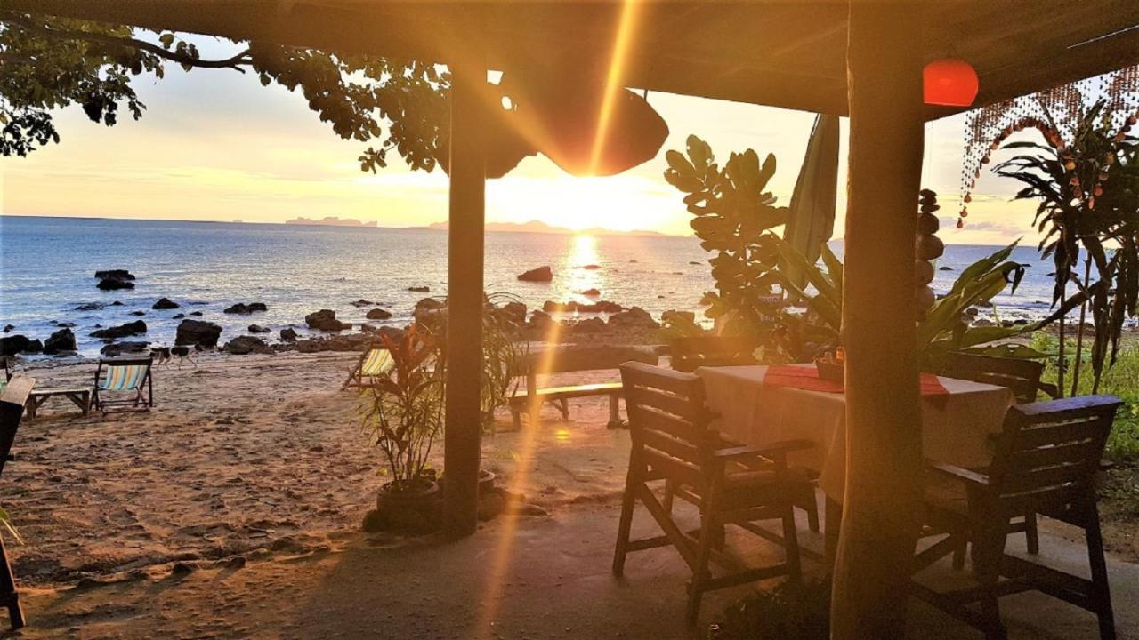 Koh Jum Coral Bay Resort מראה חיצוני תמונה